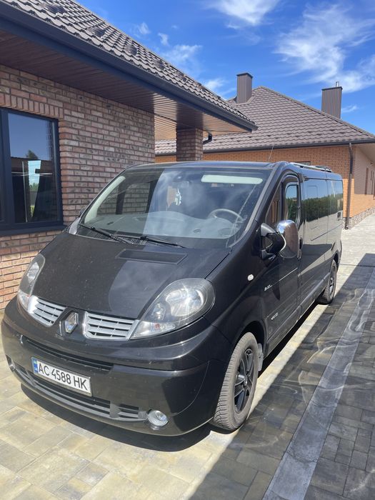 Renault trafic black edition