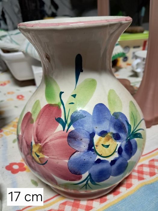 Jarra antiga pintada a mão