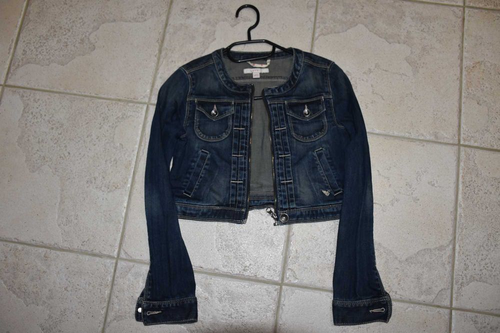 Krótka kurteczka jeansowa