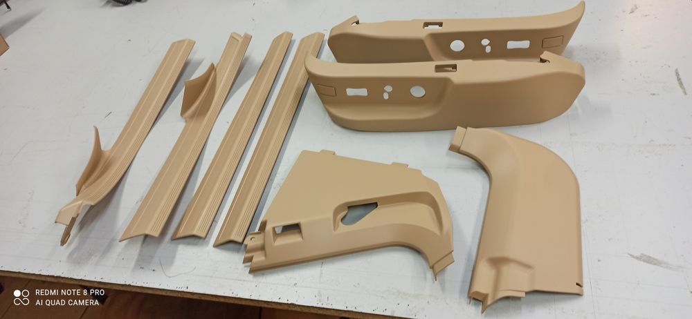 Tapicer naprawy  podsufitek foteli nowe  poszycia