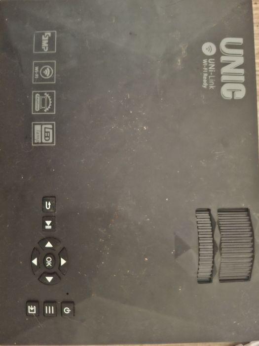 projetor unic  hdmi vga wifi