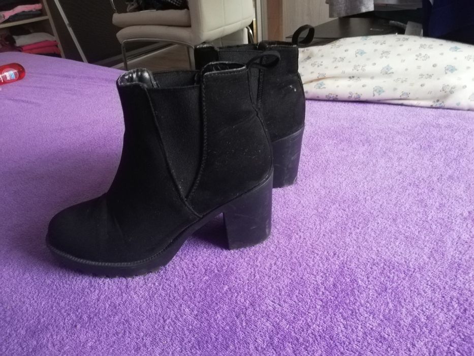 Sprzedam czarne buty sztyblety obcas jesienne Cropp 37 polecam