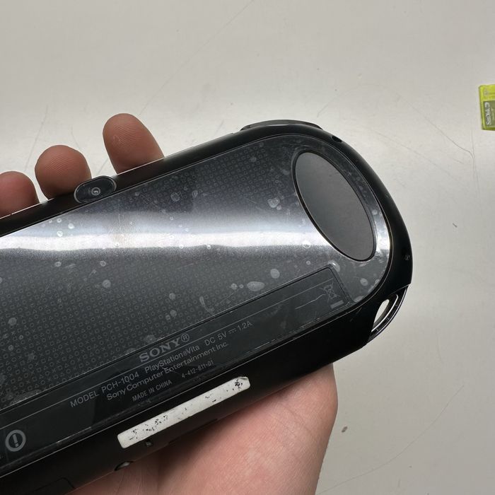 Psvita fat 1000 (Modded, 4Gb) + carregador original
