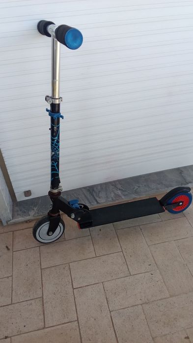 TROTINETE Inox para Jovem Unisexo. 2 Fotos.