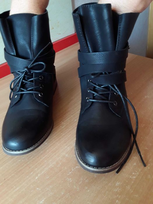 Sztyblety czarne z paseczkami, ręcznie szyte, skóra, rozmiar 37.