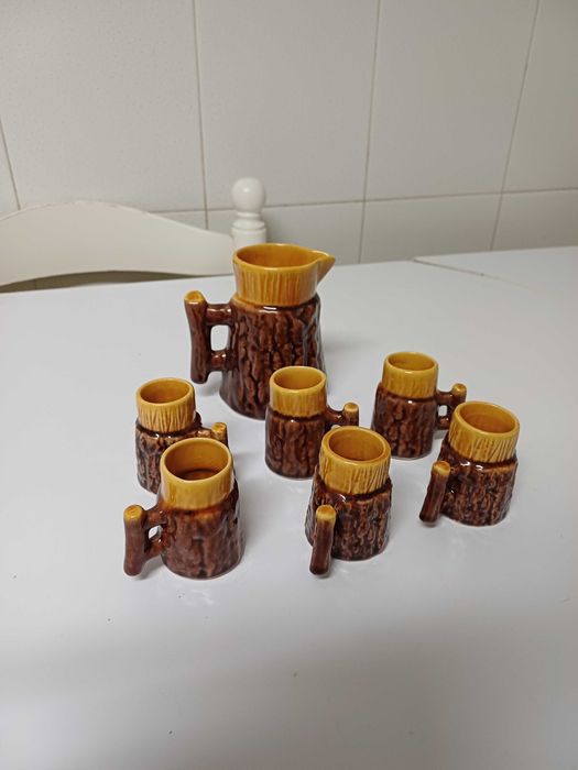 Conjunto de jarro com 6 copos