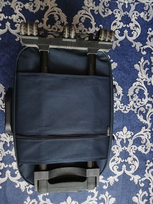 Чемодан маленький