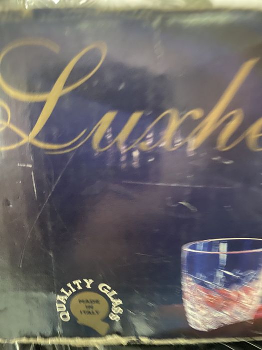 Garrafa e copos em vidro de qualidade marca Luxhem424932164471377924