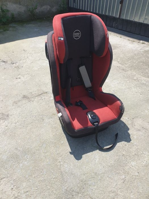 Fotelik Cotobaby z systemem isofix