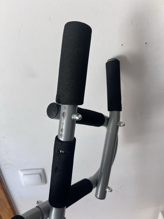 Barra fixa para porta