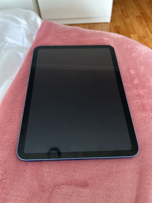 Apple ipad 10TH GEN 2022 64GB blue