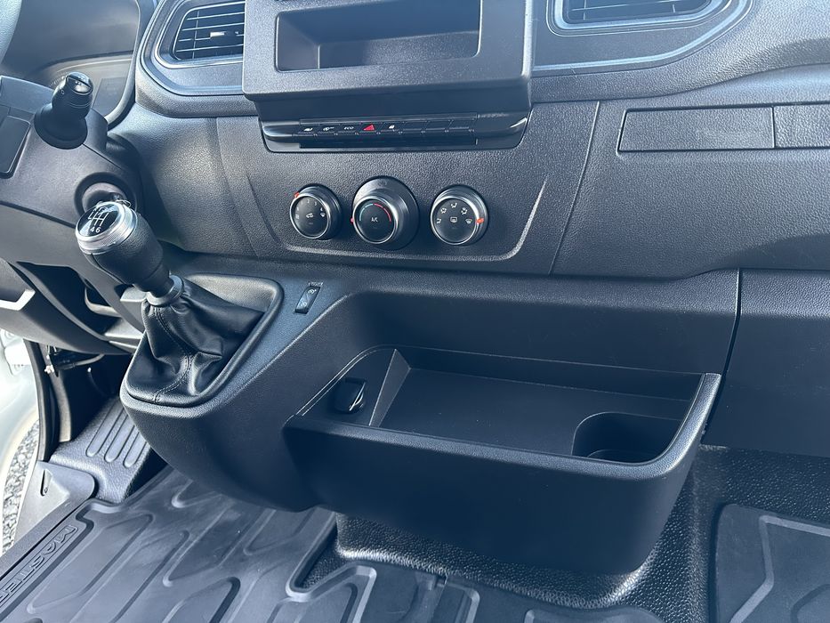 Renault Master TwinCab Гідроборт