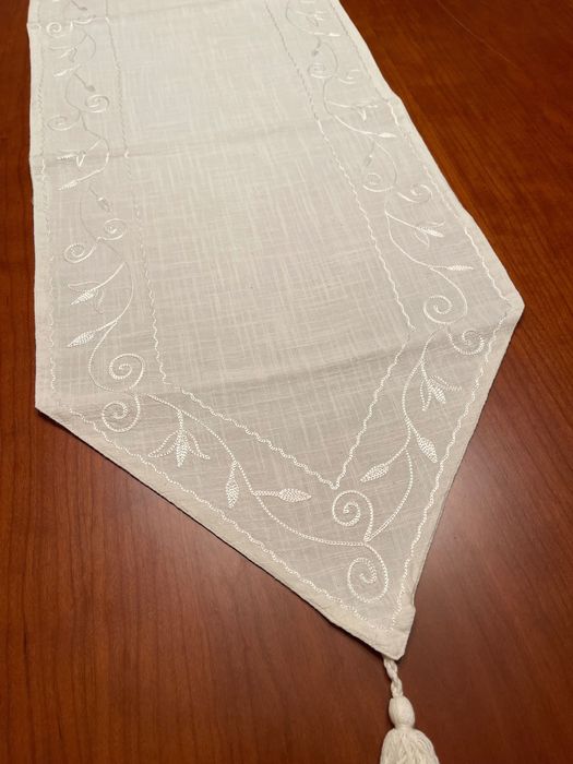 Naperon de sapateira em meio linho