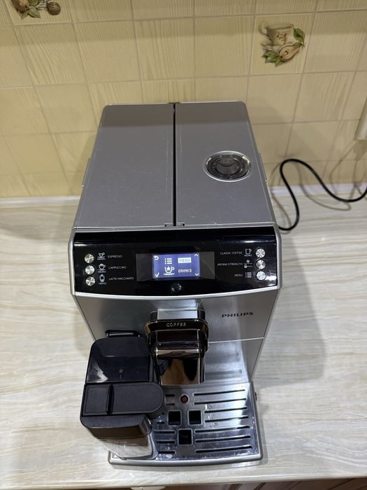 Автоматична кавоварка Philips Minuto One Touch Cappuсcino