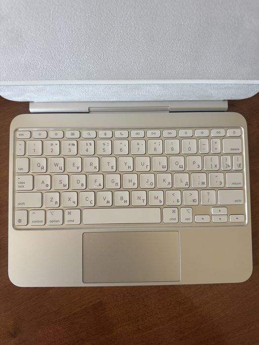 Oryginalna Apple Magic Keyboard do iPad Pro 11 cali - biała - EN/RU