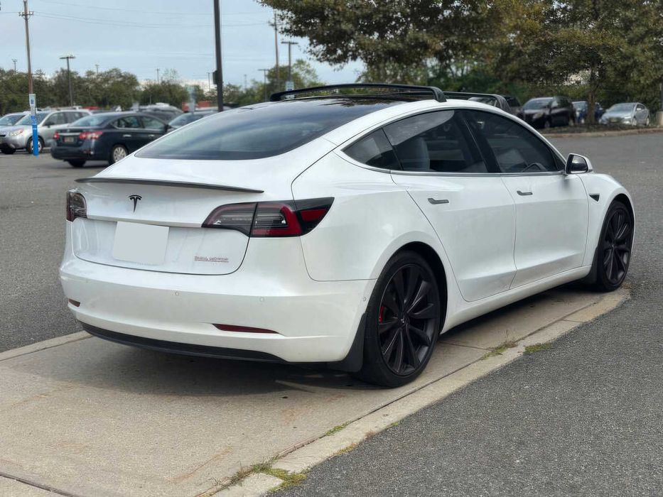 Tesla Model 3 Performance      2020
