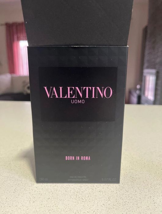 Perfume Valentino Born in Roma oficial