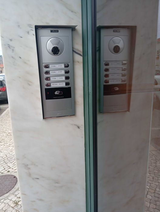 Vídeoporteiro Prédio, Condomínio, e Moradia Em Carnaxide