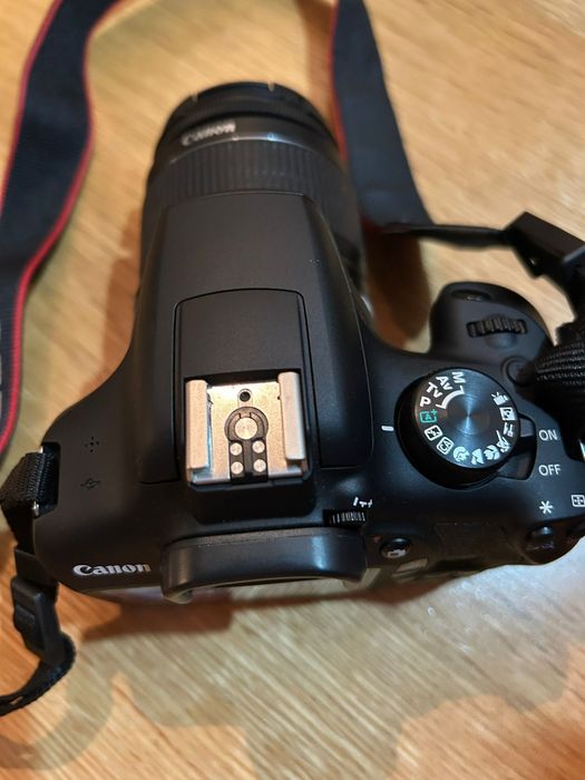Câmara Canon eos 1300D