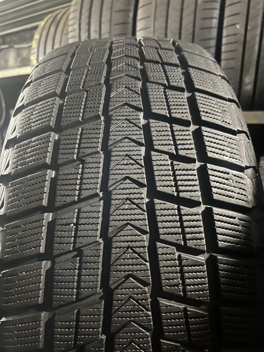 666 Корейские зимние шины R20 265/50 Roadstone