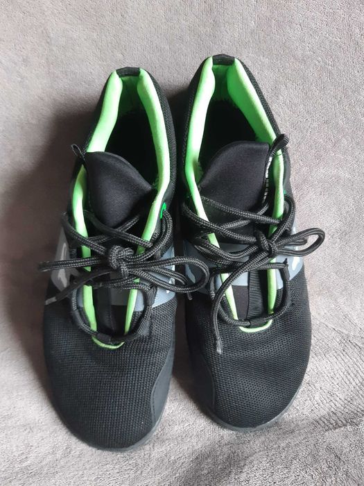 Leguano spinwyn buty boso