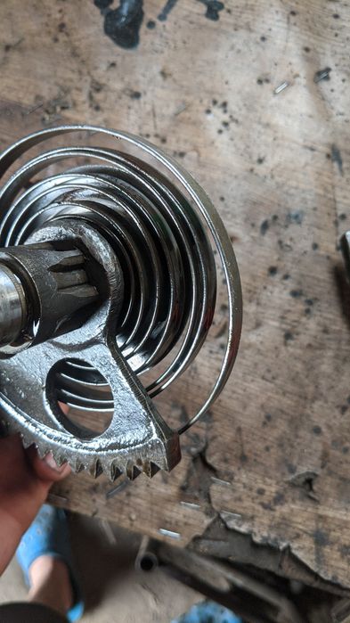 Заводний вал,з пружиною та сектором, Юпітер 4