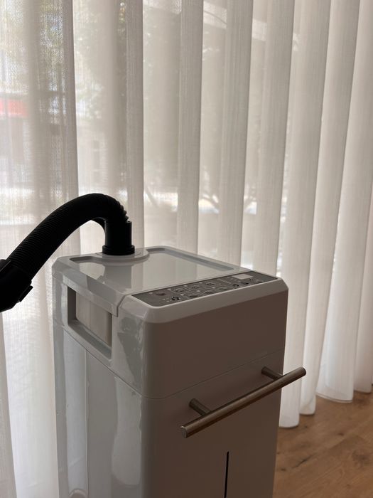 Máquina de Tratamento Capilar com Vapor Micronizado (Mist) – Excelente Estado
