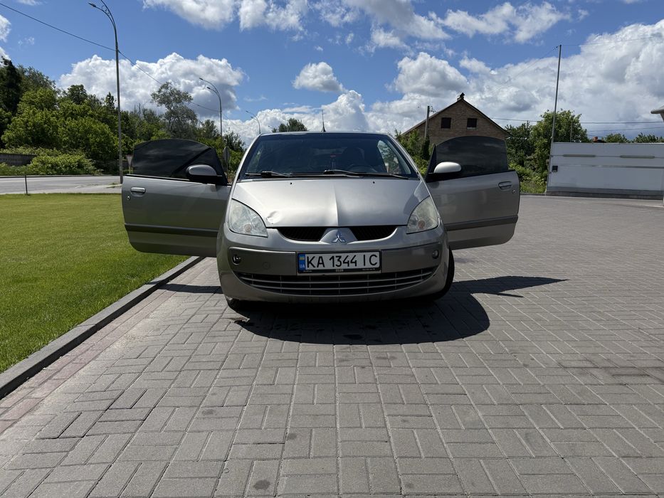 Мітсубіши кольт czc2006 kabrio