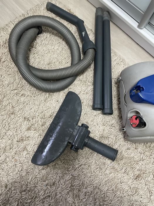 Продам пилосос бу робосий, комплект.