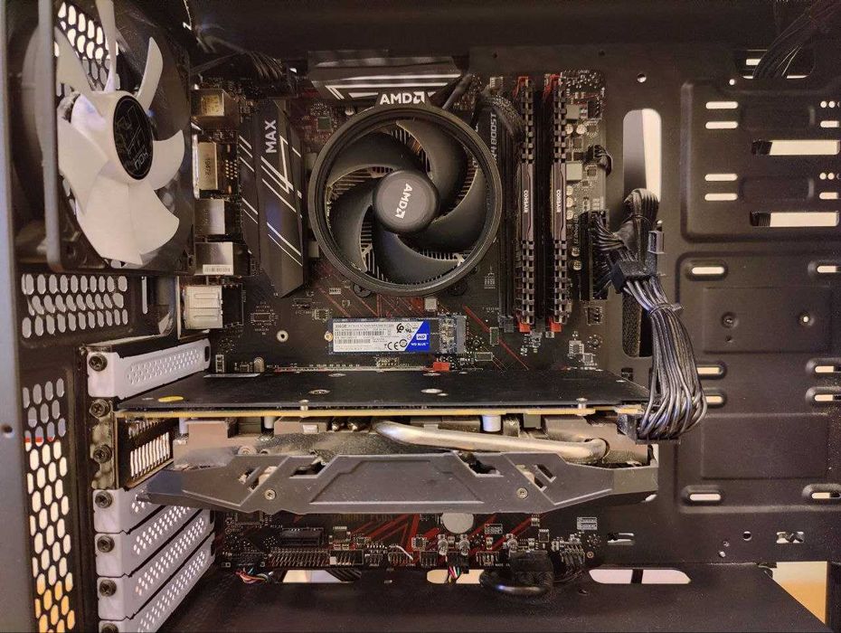 PC Gaming(AMD Ryzen 5 2600, RX 580 8GB, 16gb RAM, 500 GB SSD, 1TB HDD)