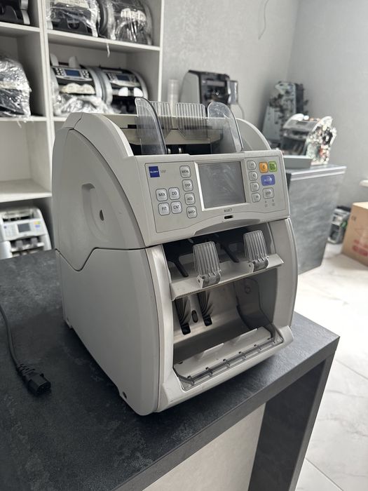 Лічильники банкнот Magner Kisan Newton Hitachi 110 Glory Sbm