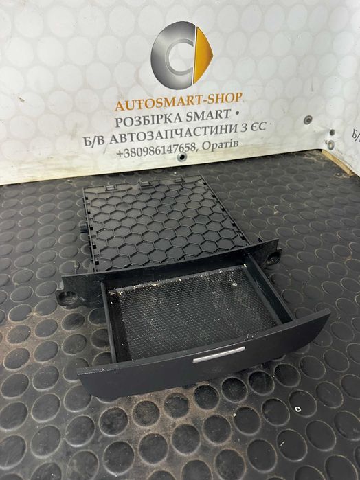 Висувна шухляда під магнітолу Smart Fortwo 451 A4518100304 A4518100404