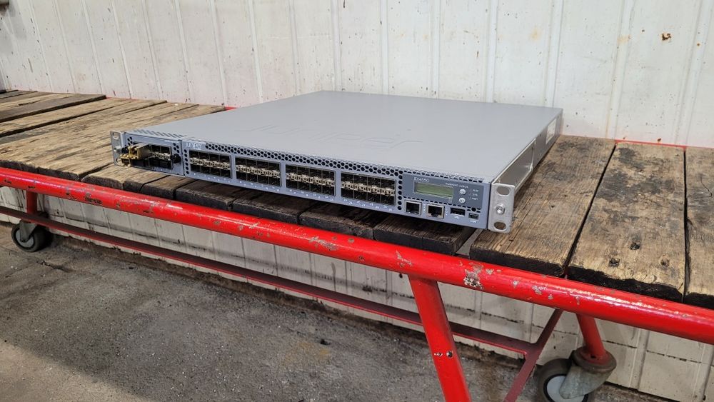 Комутатор Juniper EX-4550