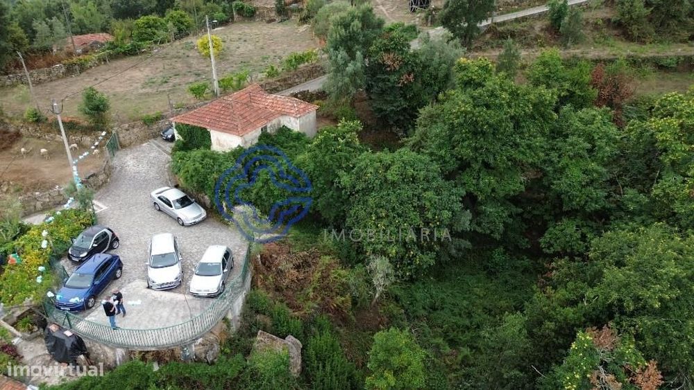 3 ruínas no Douro com sobreiros e frente rio. Invista no refúgio dos s