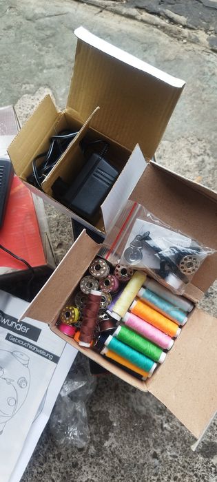 Maszyna do szycia mała deluxe
