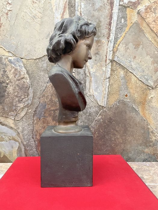 Escultura em Bronze Soares dos Reis Assinado e datado 1878