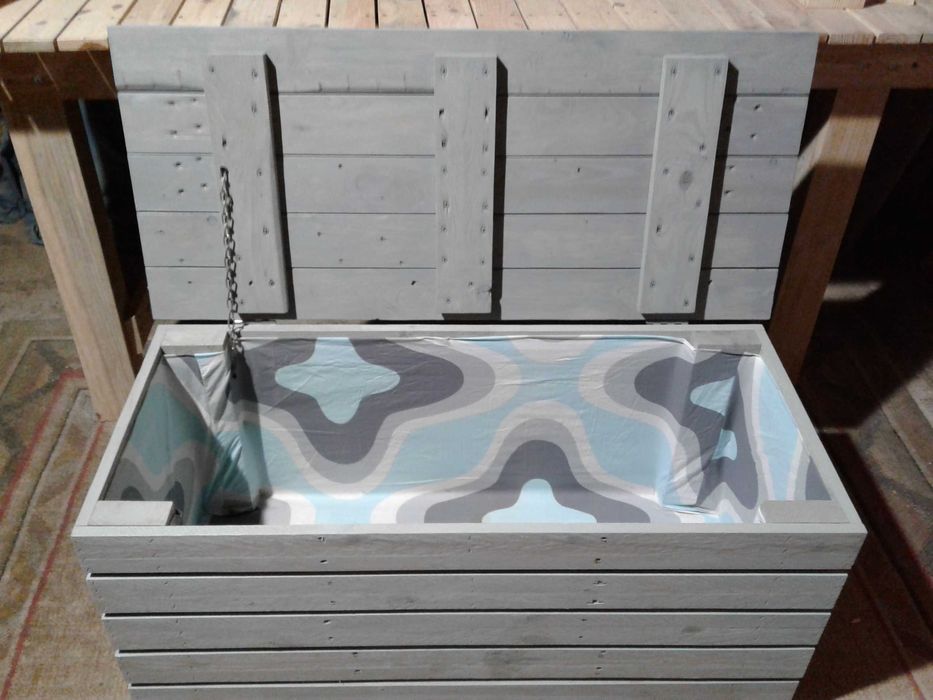 Arca em madeira palete