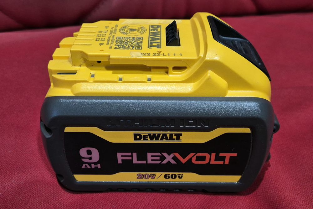 Батарея DeWALT DCB609 Flexvolt 9Аг
