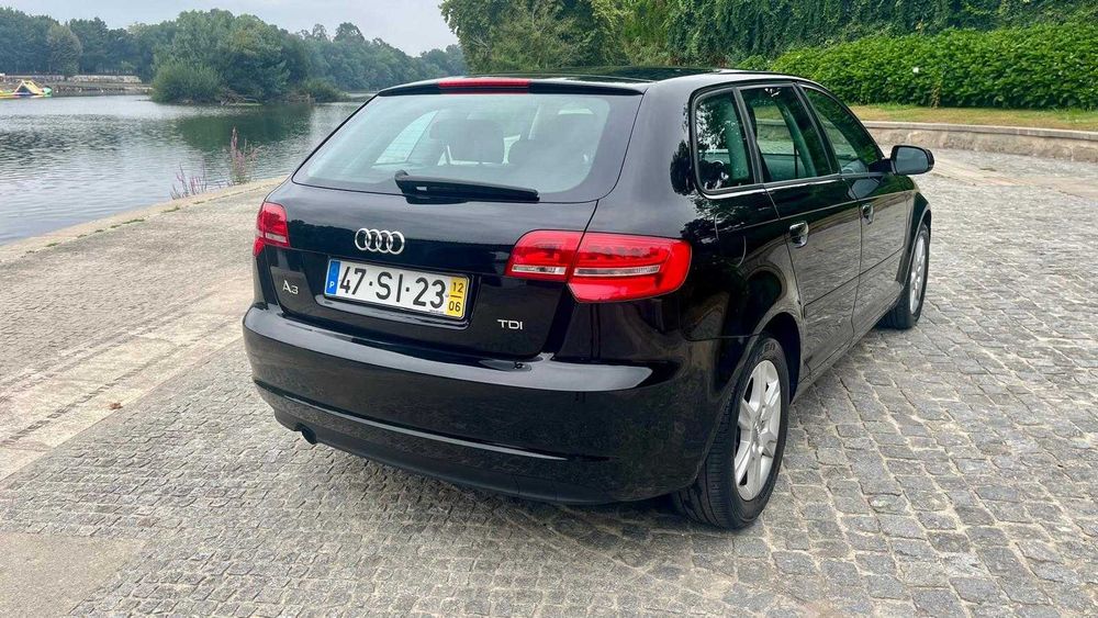 Audi A3 1.6 TDI - Caixa Automática