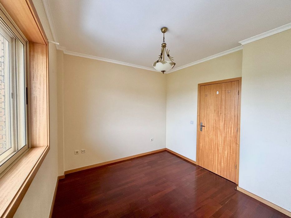 Apartamento T2 - Centro Feira