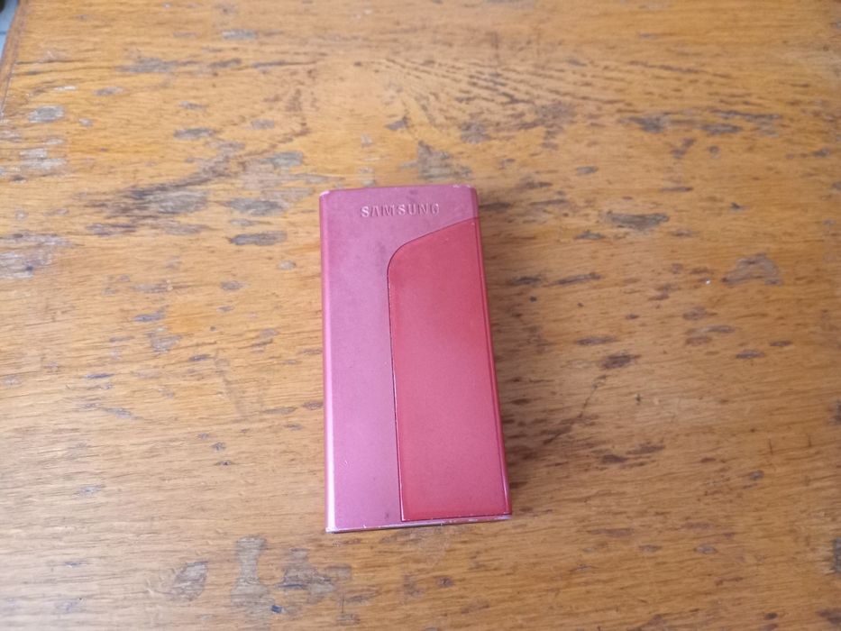 Мобильный телефон на запчасти Samsung