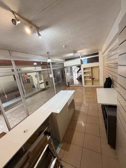 Loja na Batalha - Rua Alexandre Herculano