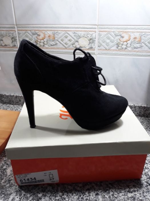 Botins tamanho 37