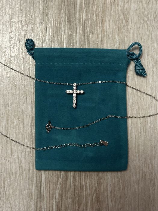 Moissanit węglik krzemu 0,1ct wisiorek krzyżyk