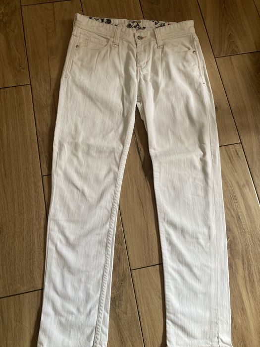 Biale spodnie Mustang