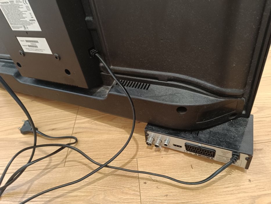 Telewizor tv Thomson  32` plus dekoder