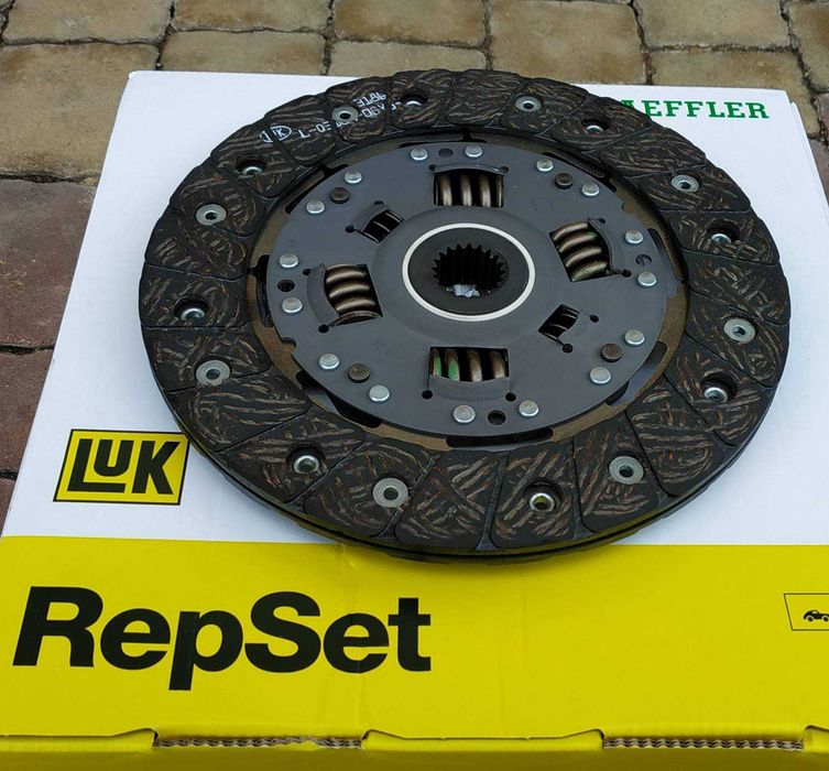 Сцепление ВАЗ 2170 Luk комплект.