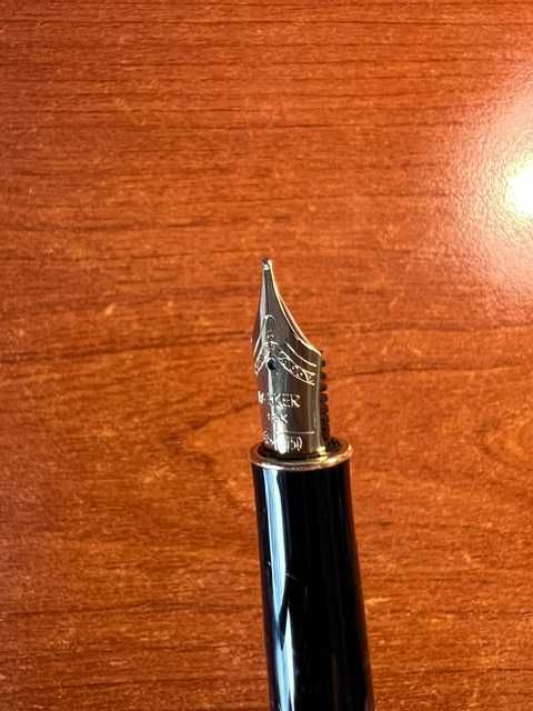 Caneta de tinta permanente Parker Sonnet (1996) Laca Preta – Aparo Ouro 18K