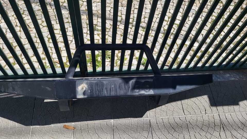 Para choque de ferro dianteiro e resguardo de Nissan Patrol