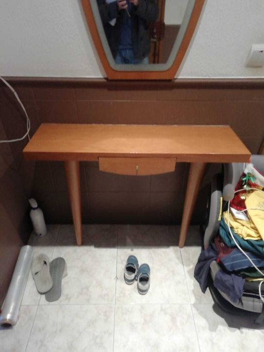 Móvel de hall de entrada com espelho